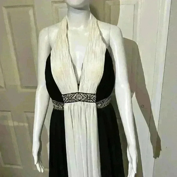 NWT Tony Bowls Dress B&W Iridescent Beaded Sequin Formal Pageant Prom Event 12 - Picture 10 of 16